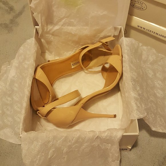 Steve Madden Bittyy Women's Size 7 Beige/Nude Stiletto Sandals - Picture 1 of 2